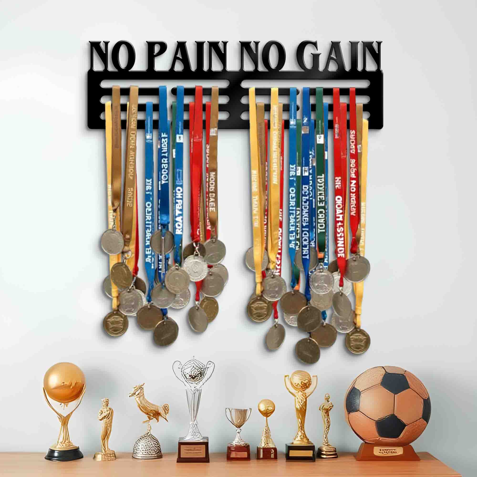 No Pain No Gain Saying Hanger for Medals - Sports Achievement Hanging Decor - Quotes Hanger - Dad Gifts for Son - Wall Mounting Medal Hanger